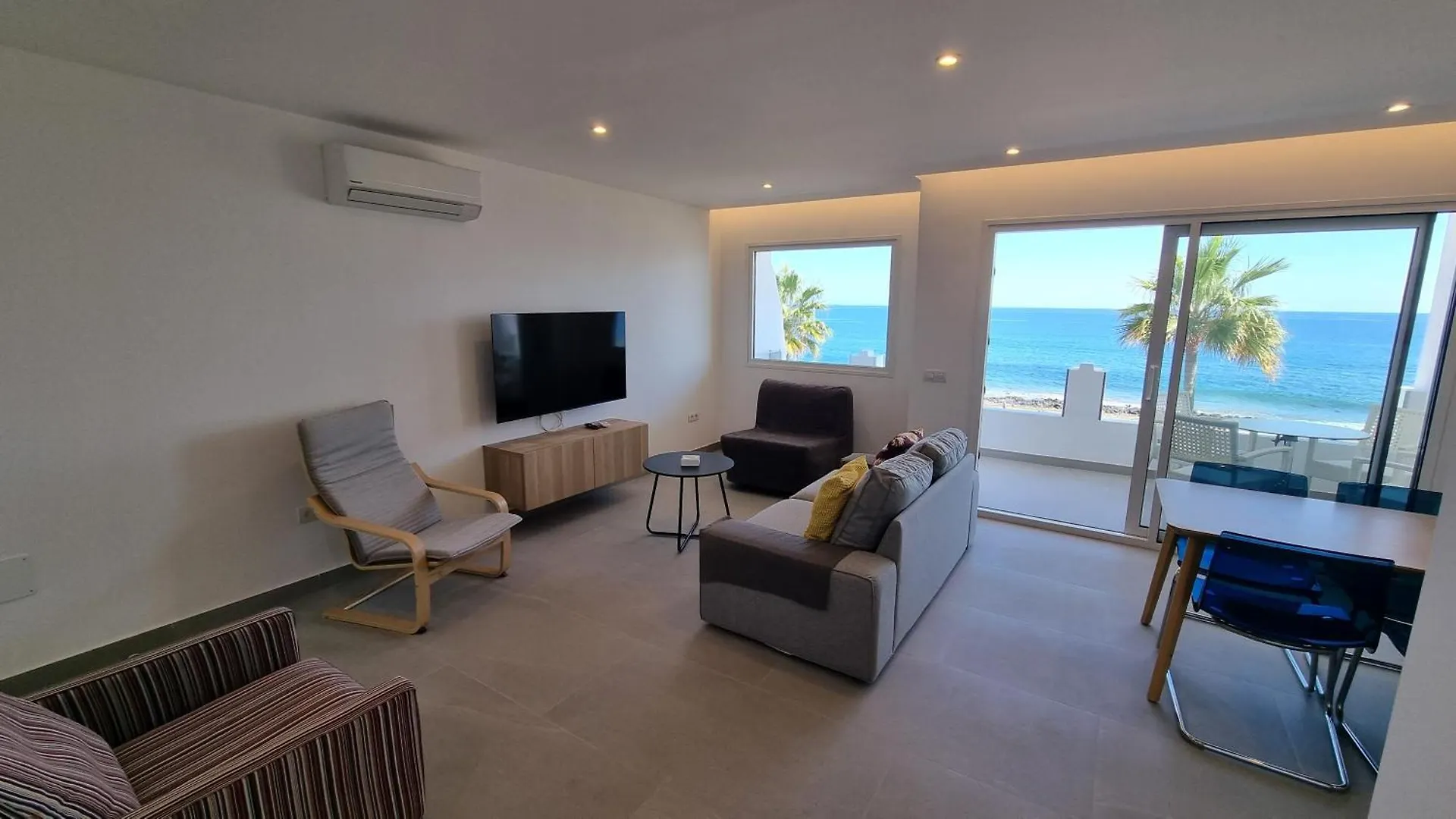 Costa Luz Beach Apartments Puerto del Carmen  Puerto del Carmen (Lanzarote)